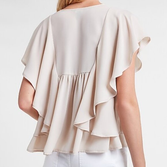 NWT Express Flutter Sleeve Button Blouse - Light Green XS - Picture 7 of 7